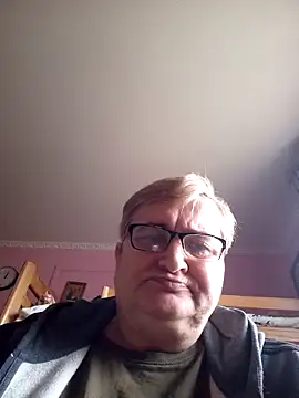 Snapshot of Sonya5156 chatting on February 6, 10:04 am Sonya5156 online show from February 6, 10:04 am