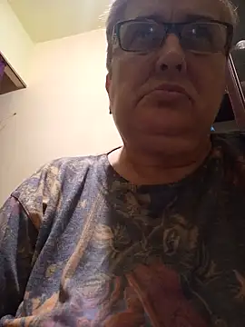 Snapshot of Sonya5156 chatting on February 12, 6:19 pm Sonya5156 online show from February 12, 6:19 pm