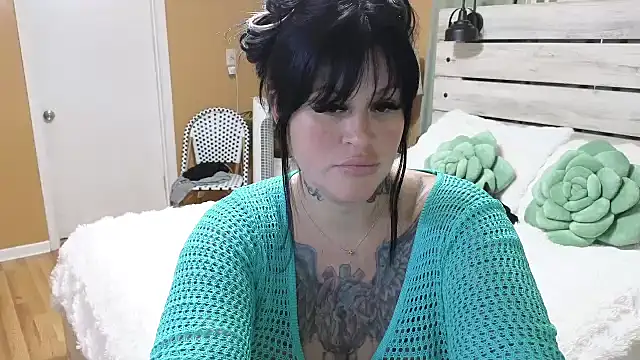 TexasTattooedHouseWife online show from May 22, 3:06 pm