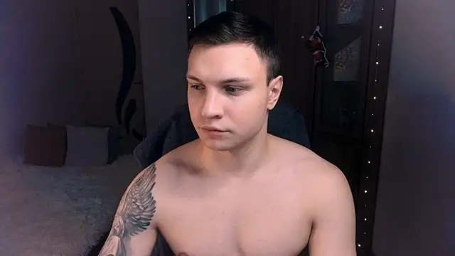 handsome guy01 online show from December 4, 9:13 pm