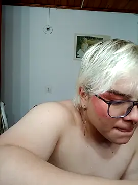 amalia love online show from October 16, 6:25 am