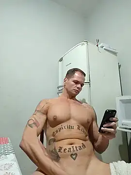 Snapshot of Giricotta chatting on June 14, 10:34 pm Giricotta online show from June 14, 10:34 pm