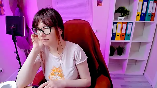 CarolGiggly online show from September 25, 1:31 am