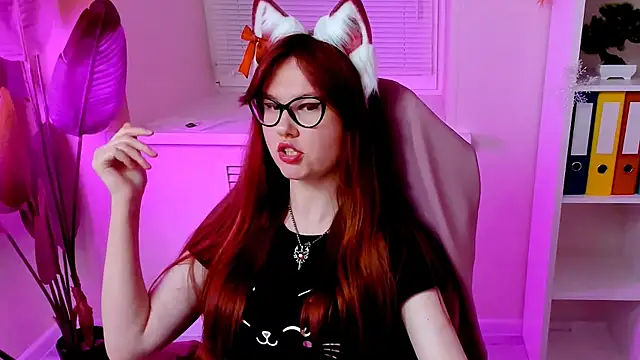 CarolGiggly online show from December 14, 11:37 am