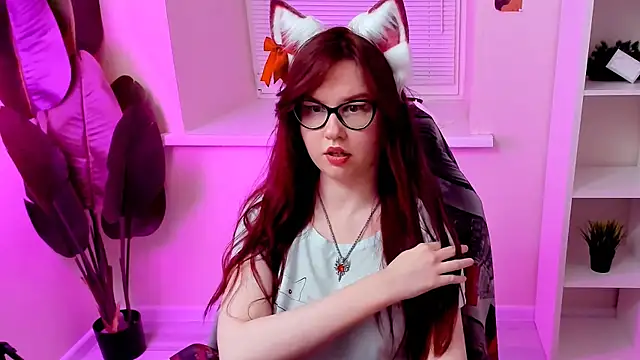 CarolGiggly online show from April 3, 10:57 am