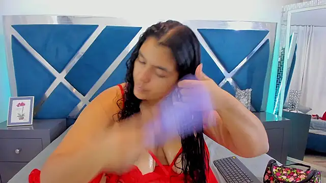 Tiffanymiller00 online show from March 13, 1:51 pm