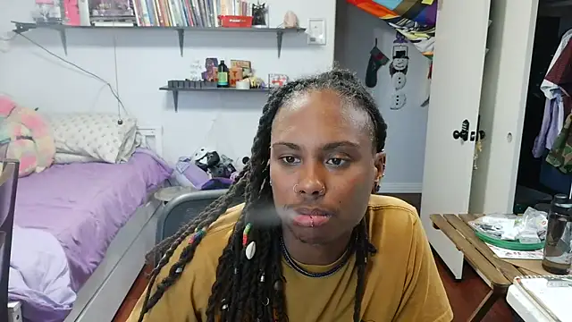 Snapshot of LoveInTransition chatting on July 7, 7:07 pm LoveInTransition online show from July 7, 7:07 pm