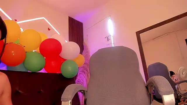 lunaalynch online show from March 28, 8:30 pm