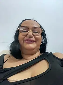 GiaNahomi online show from January 12, 3:39 am
