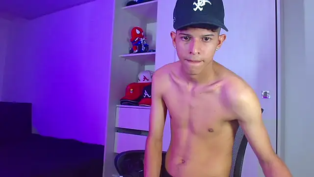 LiamGadiell online show from February 20, 1:46 am