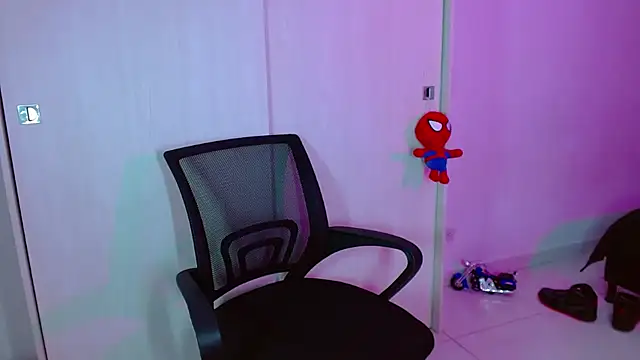 LiamGadiell online show from March 3, 1:10 am