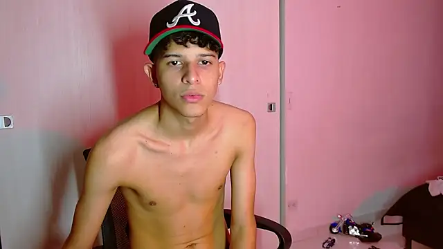 LiamGadiell online show from March 11, 2:21 am