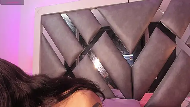 Snapshot of Mis__lola chatting on February 19, 7:16 pm Mis  lola online show from February 19, 7:16 pm