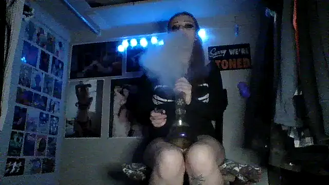 Snapshot of angel_star420864 chatting on December 16, 3:19 am angel star420864 online show from December 16, 3:19 am