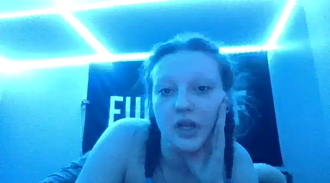 Snapshot of angel_star420864 chatting on December 30, 3:58 am angel star420864 online show from December 30, 3:58 am