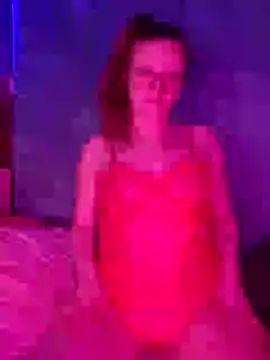 Snapshot of angel_star420864 chatting on February 15, 3:42 am angel star420864 online show from February 15, 3:42 am