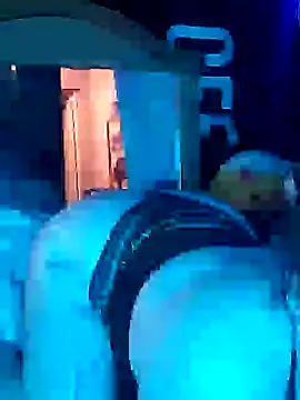 Snapshot of angel_star420864 chatting on February 23, 5:23 am angel star420864 online show from February 23, 5:23 am