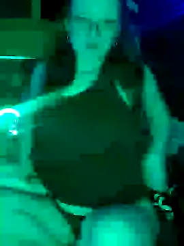 Snapshot of angel_star420864 chatting on February 24, 3:44 am angel star420864 online show from February 24, 3:44 am