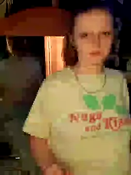 Snapshot of angel_star420864 chatting on February 28, 3:59 am angel star420864 online show from February 28, 3:59 am