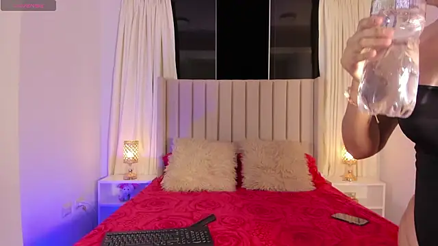 Aliison Smith online show from March 15, 4:07 am