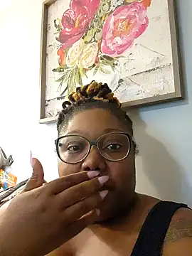 XcandyappleXXX online show from April 22, 7:15 pm