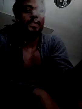 Snapshot of Zaddywood60 chatting on February 20, 7:43 am Zaddywood60 online show from February 20, 7:43 am