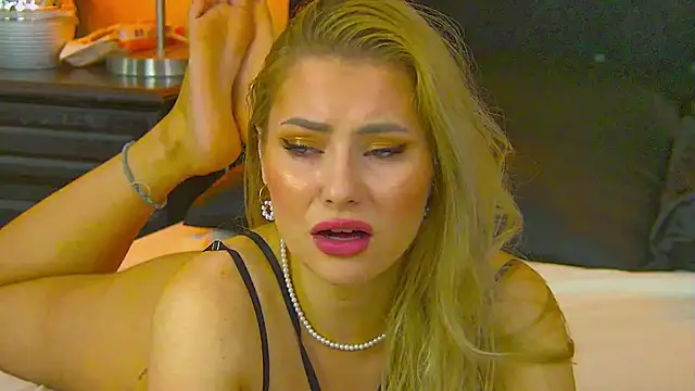 MisshaNight online show from June 2, 4:14 am
