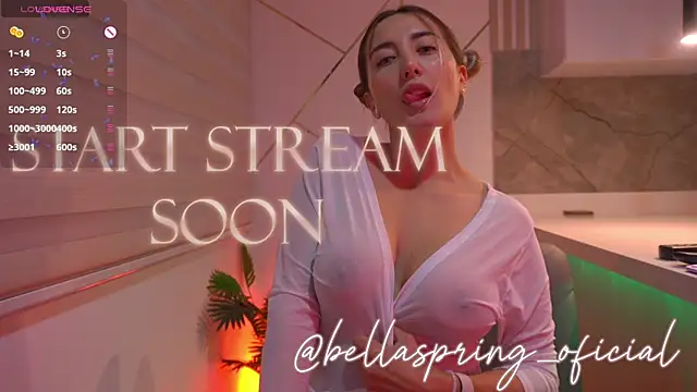Snapshot of b3llaspringg chatting on April 22, 10:33 pm b3llaspringg online show from April 22, 10:33 pm