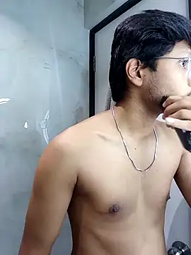 skinnyyyyyyyyy online show from February 13, 4:52 am