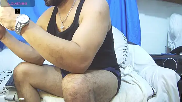 Snapshot of bruce_bigg chatting on June 24, 12:59 pm bruce bigg online show from June 24, 12:59 pm