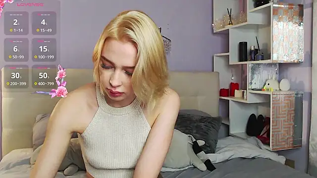 Snapshot of White_Lioness chatting on January 13, 4:56 pm White Lioness online show from January 13, 4:56 pm