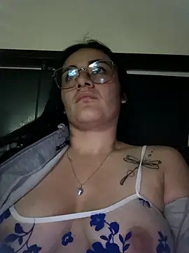 Snapshot of Hanna_Kinsley chatting on January 24, 4:37 am Hanna Kinsley online show from January 24, 4:37 am