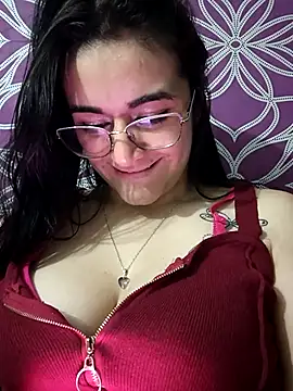 Snapshot of Hanna_Kinsley chatting on February 21, 5:35 am Hanna Kinsley online show from February 21, 5:35 am