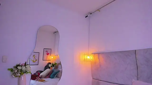 naomiii   online show from October 30, 11:44 am