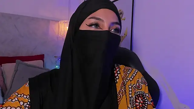 naomiii   online show from December 22, 11:40 am