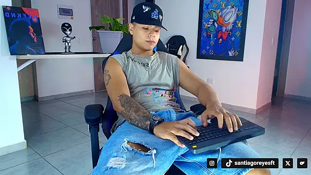 Snapshot of SantiagoReyesFtt chatting on July 19, 1:42 am SantiagoReyesFtt online show from July 19, 1:42 am