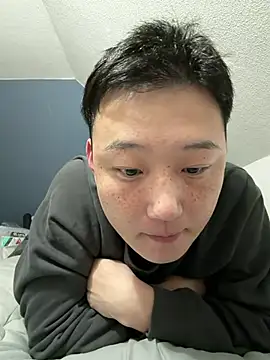 Snapshot of tuki_fu chatting on June 3, 2:33 pm tuki fu online show from June 3, 2:33 pm