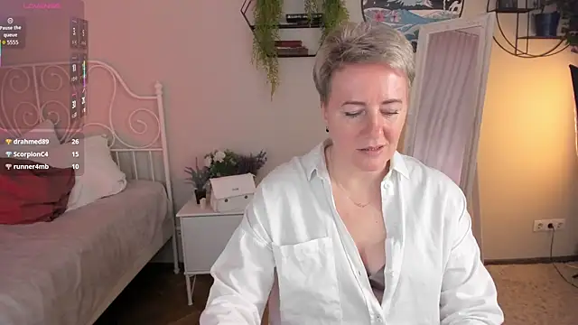 Snapshot of Nika_Smit chatting on May 16, 10:36 am Nika Smit online show from May 16, 10:36 am