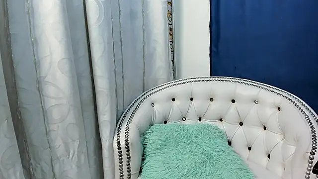 Analia18  online show from February 23, 12:37 pm