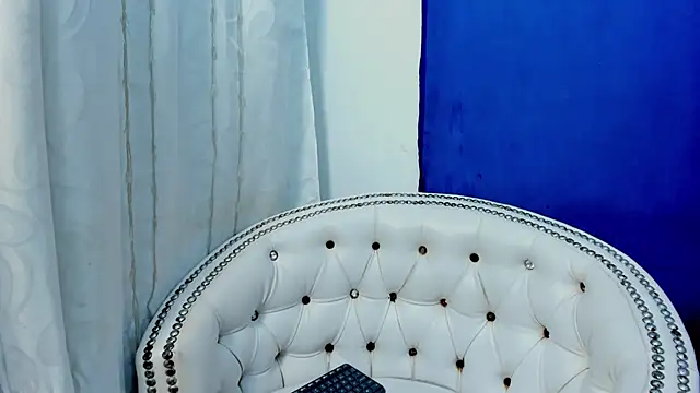 Analia18  online show from March 1, 3:38 pm