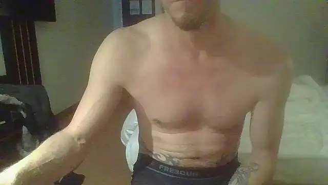 Snapshot of mohican69hot chatting on April 28, 4:17 am mohican69hot online show from April 28, 4:17 am