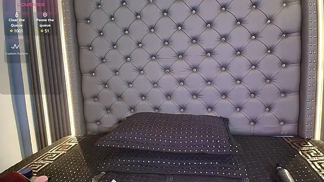 CAMILA JHONS online show from December 20, 3:00 pm