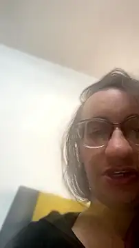 Snapshot of gloria7v05 chatting on July 11, 1:58 pm gloria7v05 online show from July 11, 1:58 pm