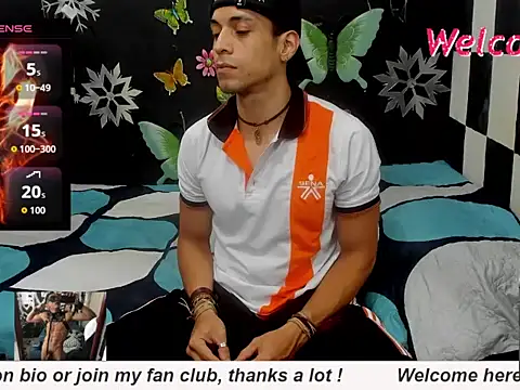Snapshot of MikeRose94 chatting on October 20, 10:43 pm MikeRose94 online show from October 20, 10:43 pm
