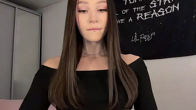 ur molly online show from April 2, 1:47 am