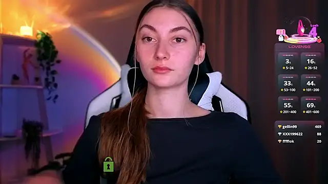 lady curls online show from March 11, 11:22 pm