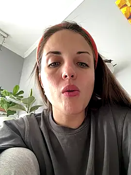 AmiLavs online show from November 18, 7:24 am