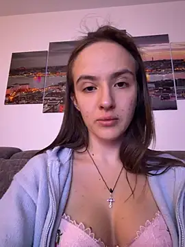 EmilyWi  online show from March 26, 10:04 pm