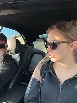 Snapshot of MrAndMrsSavage chatting on March 1, 2:41 pm MrAndMrsSavage online show from March 1, 2:41 pm