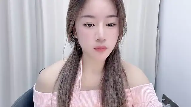 Snapshot of chloe-01 chatting on December 4, 12:14 pm chloe-01 online show from December 4, 12:14 pm